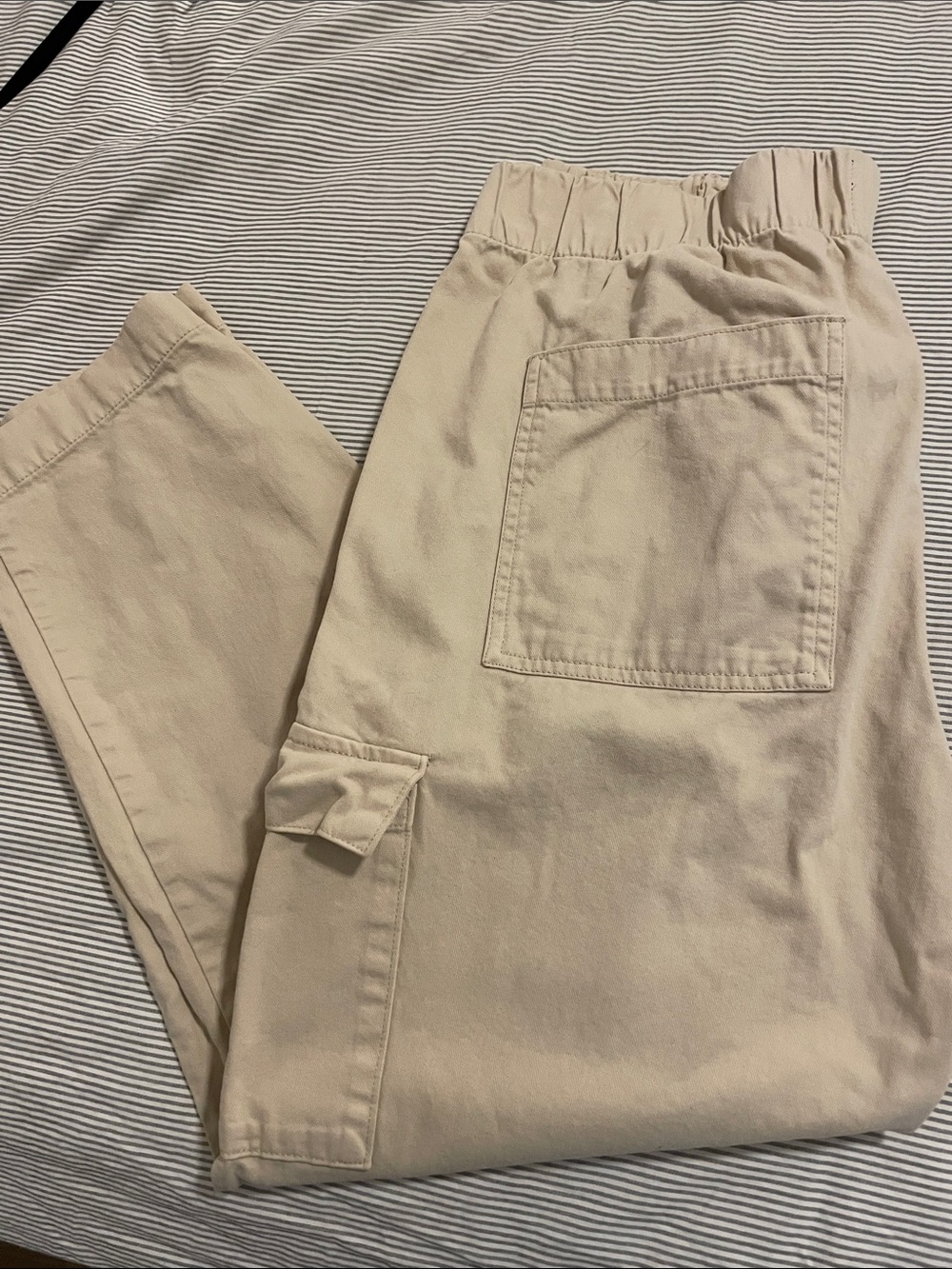 GAP Neutral Beige Cargo Joggers
